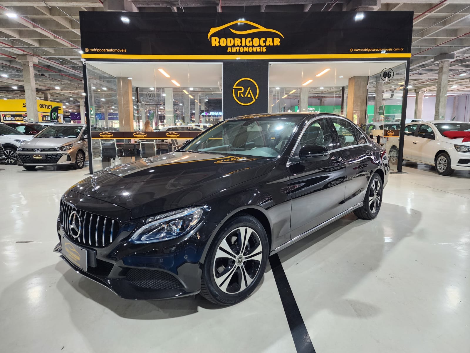 MERCEDES-BENZ